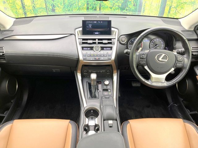 LEXUS NX200t