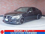 CROWN sedan hybrid