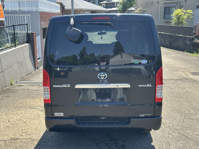 HIACE van 2WD