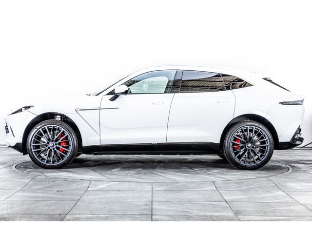 ASTON MARTIN SUV