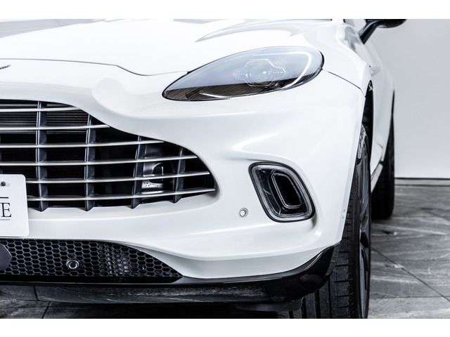 ASTON MARTIN SUV