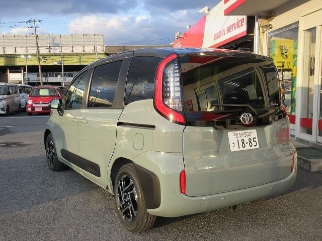 SIENTA HYBRID