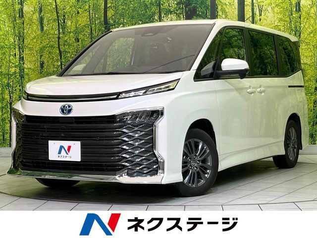 VOXY HYBRID