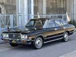 CROWN sedan