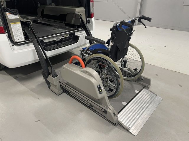 NV350 CARAVAN