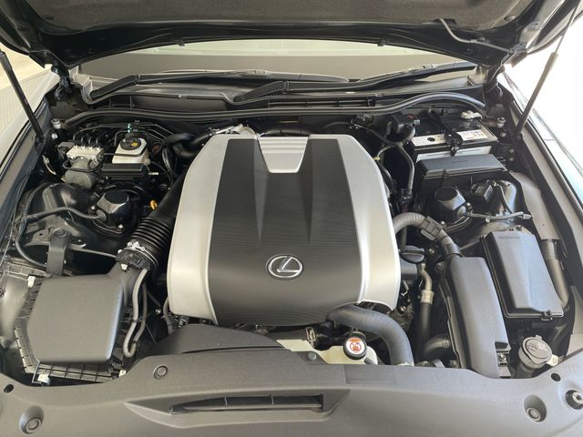 LEXUS IS350