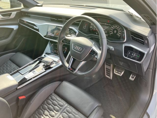 AUDI RS6 AVANT