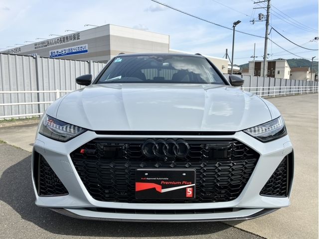 AUDI RS6 AVANT