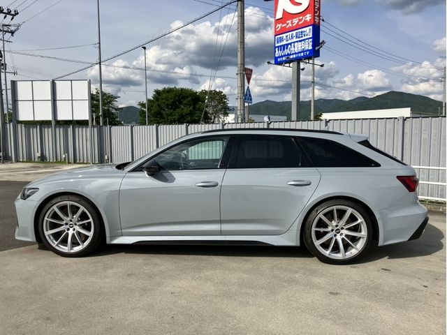 AUDI RS6 AVANT