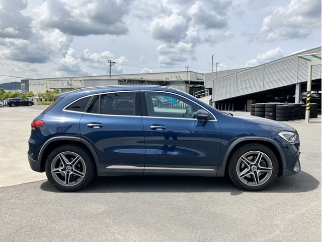 MERCEDES BENZ GLA class