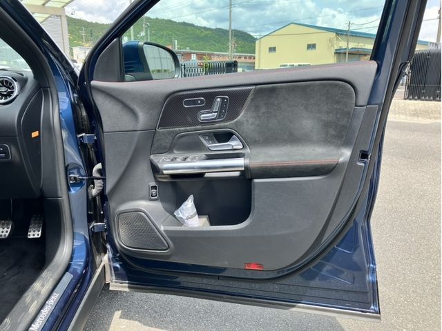 MERCEDES BENZ GLA class