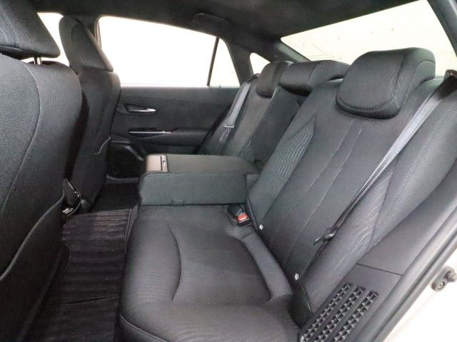 CROWN sedan hybrid