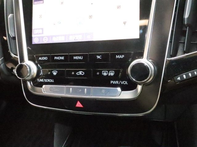 CROWN sedan hybrid