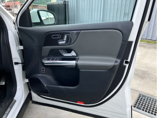 MERCEDES BENZ GLA class