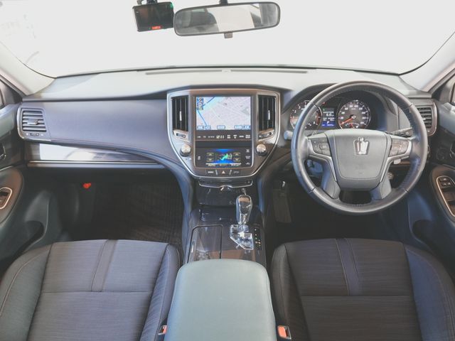 CROWN sedan