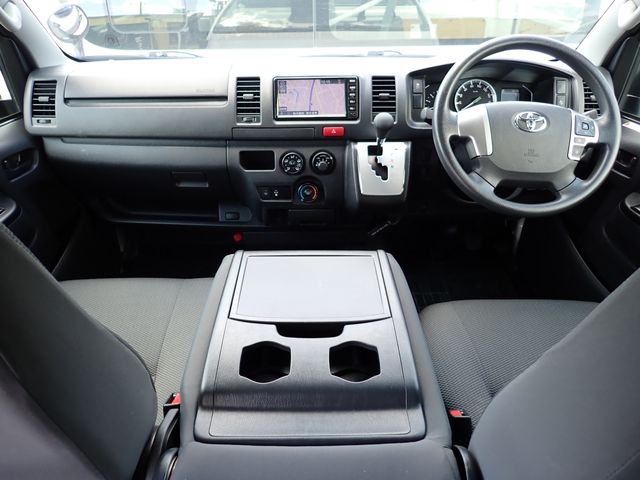 HIACE van 4WD