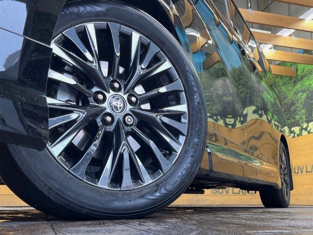 VELLFIRE HYBRID