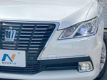 CROWN sedan hybrid