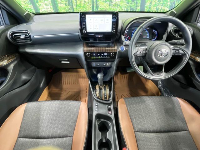 YARIS CROSS HYBRID