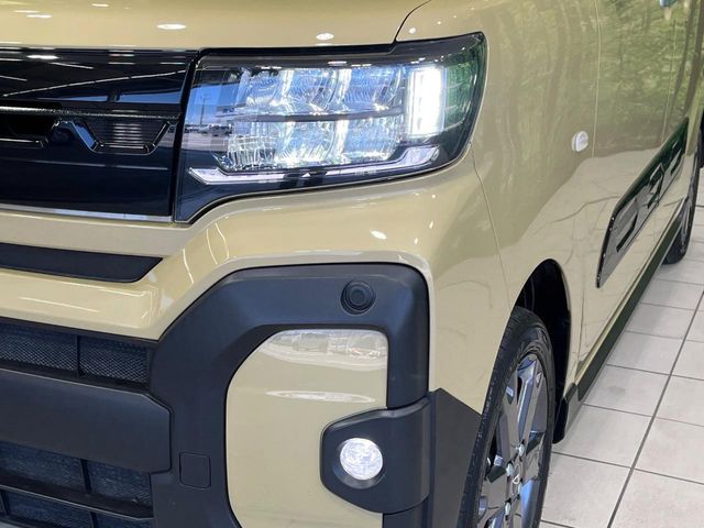 TANTO FAN CROSS 4WD