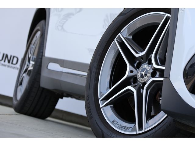 MERCEDES BENZ GLA class