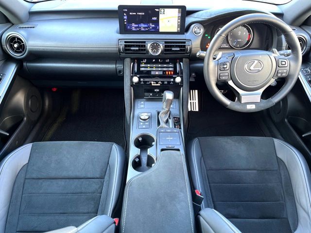 LEXUS IS500