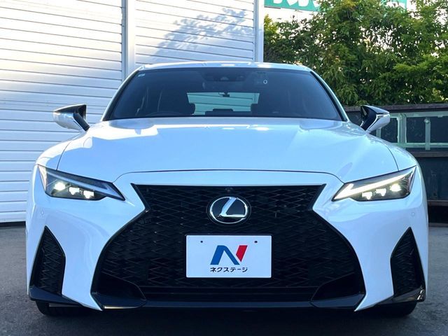 LEXUS IS500