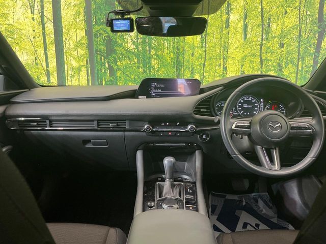 MAZDA3 FASTBACK