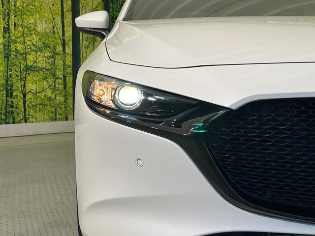 MAZDA3 FASTBACK