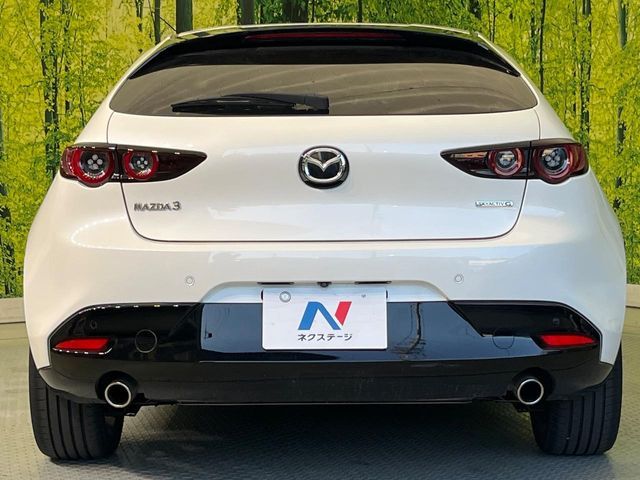 MAZDA3 FASTBACK