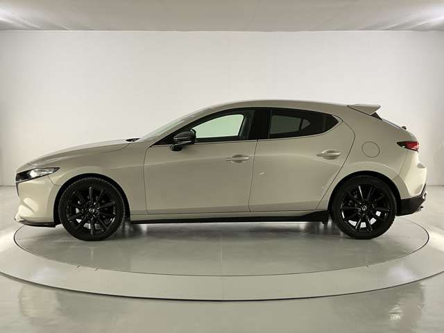 MAZDA3 FASTBACK