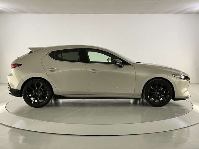 MAZDA3 FASTBACK