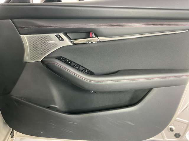 MAZDA3 FASTBACK