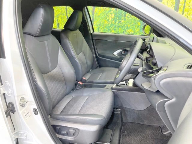 YARIS CROSS HYBRID