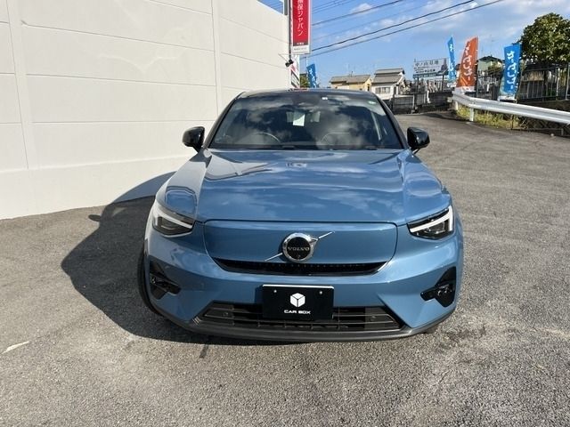 VOLVO C40