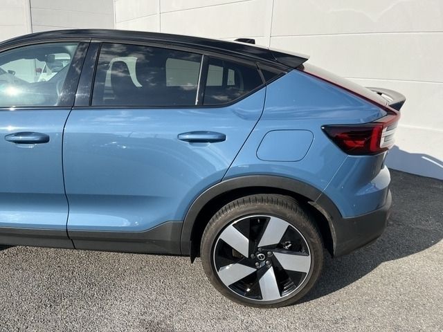 VOLVO C40