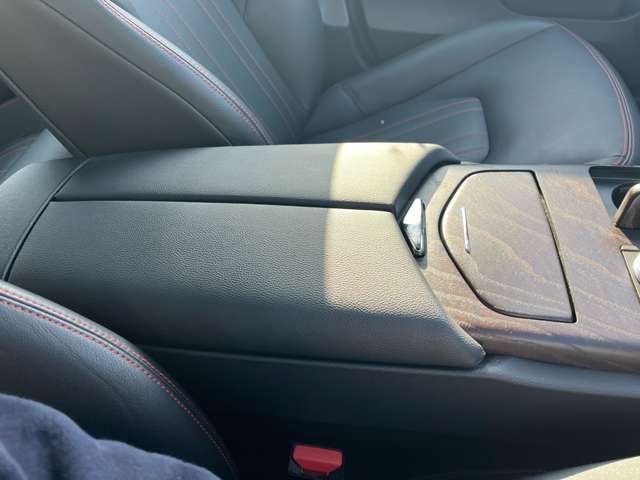 MASERATI GHIBLI Sedan