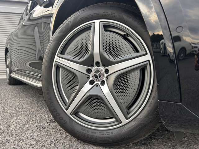 MERCEDES BENZ EQS SUV