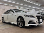 CROWN sedan hybrid