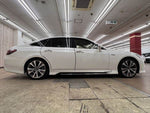 CROWN sedan hybrid