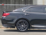 CROWN sedan hybrid