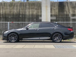 CROWN sedan hybrid