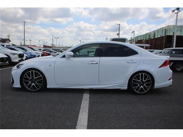LEXUS IS300h