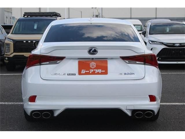 LEXUS IS300h