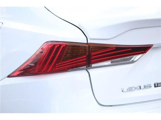 LEXUS IS300h