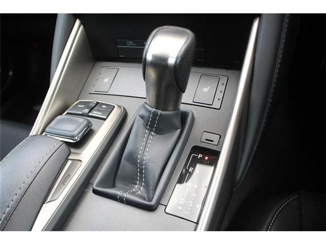 LEXUS IS300h