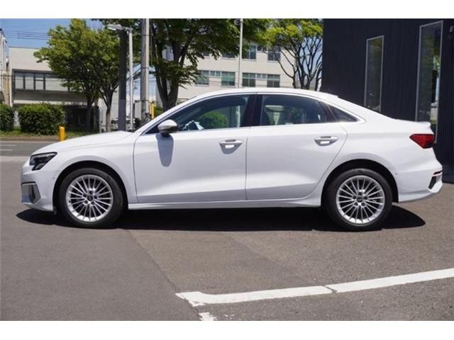 AUDI A3 Sedan