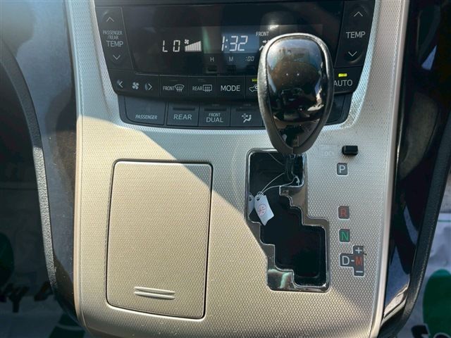 VELLFIRE 4WD