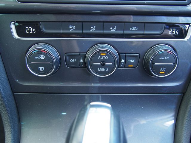 VOLKSWAGEN GOLF Alltrack