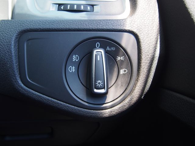 VOLKSWAGEN GOLF Alltrack